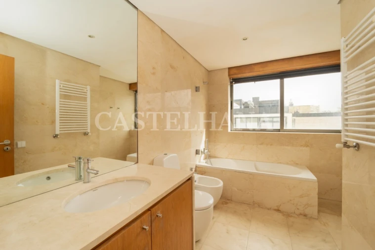 Apartamento T4 para Venda em Matosinhos e Leça da Palmeira Foto 23