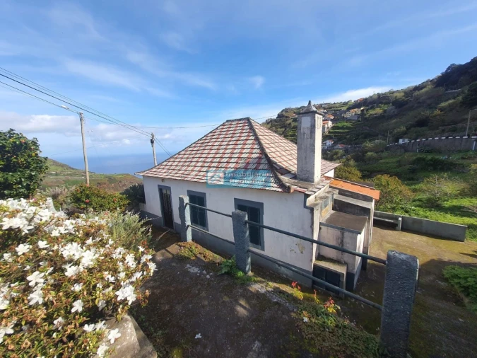 Moradia T4 para Venda em Ribeira da Janela Foto 3