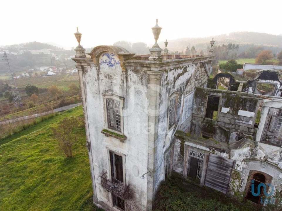 Prédio para Venda em Louredo Foto 3