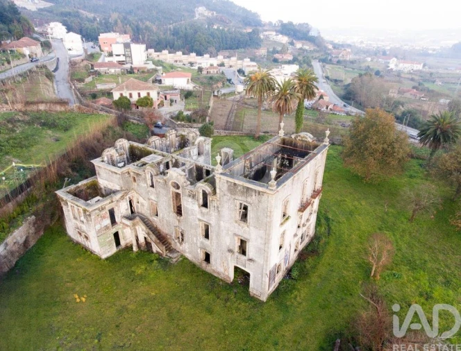 Prédio para Venda em Louredo Foto 19