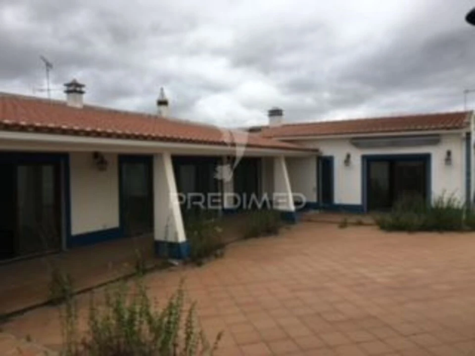 Moradia T4 para Venda em Entradas Foto 2