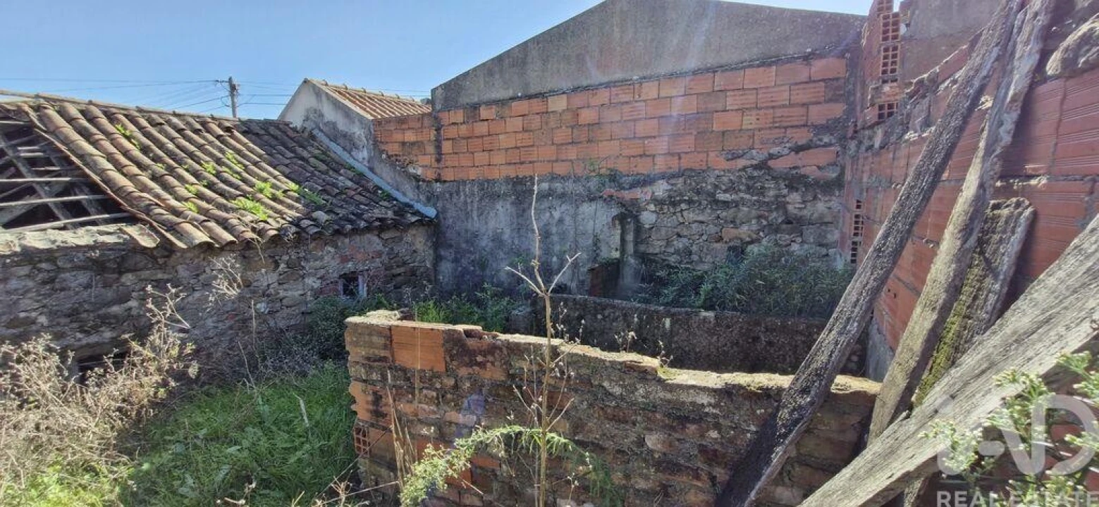 Moradia T1 para Venda em Carvalhal Foto 25