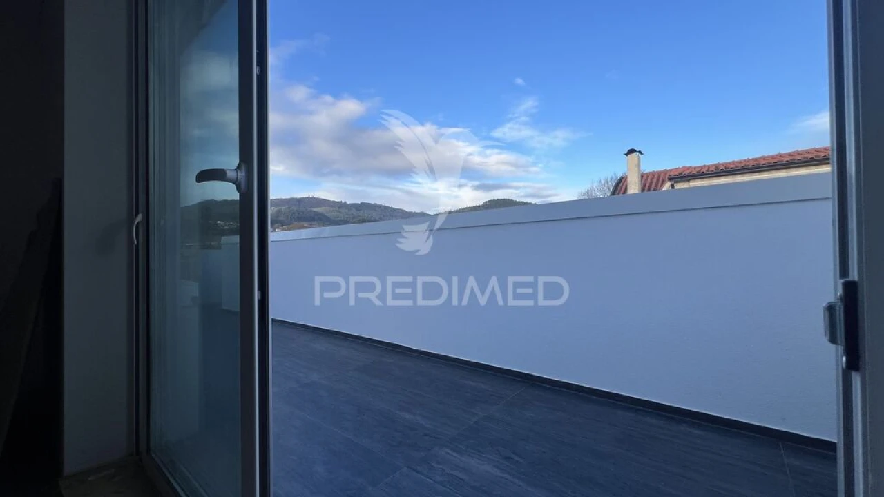 Apartamento T1 para Venda em Amares e Figueiredo Foto 8