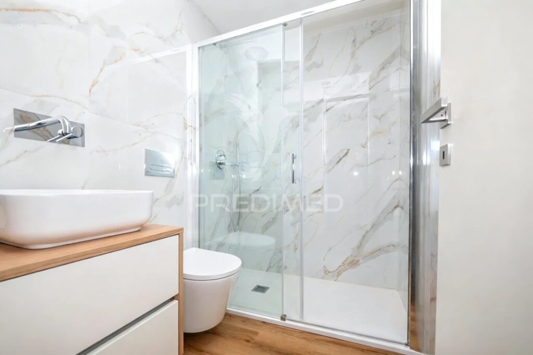 Apartamento T1 para Venda em Amares e Figueiredo Foto 8