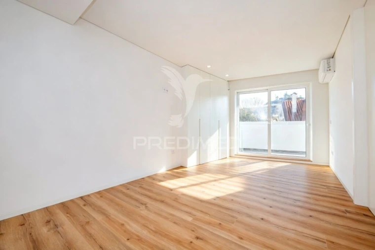 Apartamento T1 para Venda em Amares e Figueiredo Foto 10