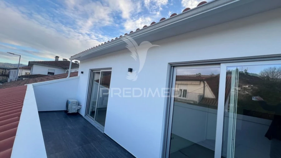 Apartamento T1 para Venda em Amares e Figueiredo Foto 11