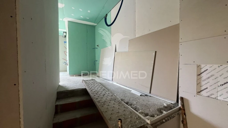 Apartamento T1 para Venda em Amares e Figueiredo Foto 12