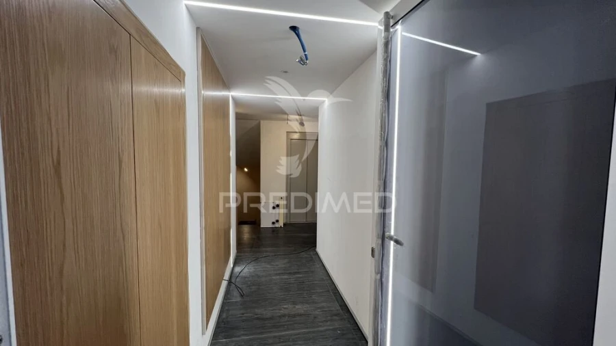 Apartamento T1 para Venda em Amares e Figueiredo Foto 18