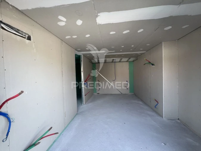 Apartamento T1 para Venda em Amares e Figueiredo Foto 8