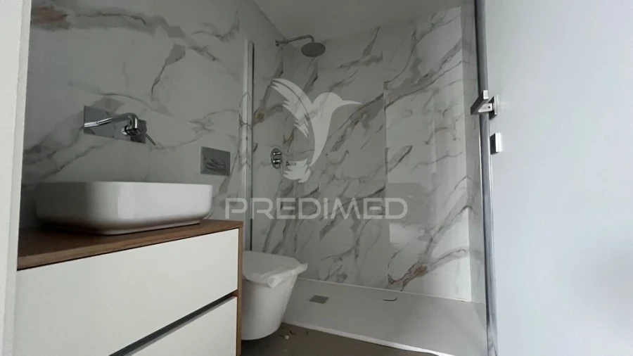 Apartamento T1 para Venda em Amares e Figueiredo Foto 15