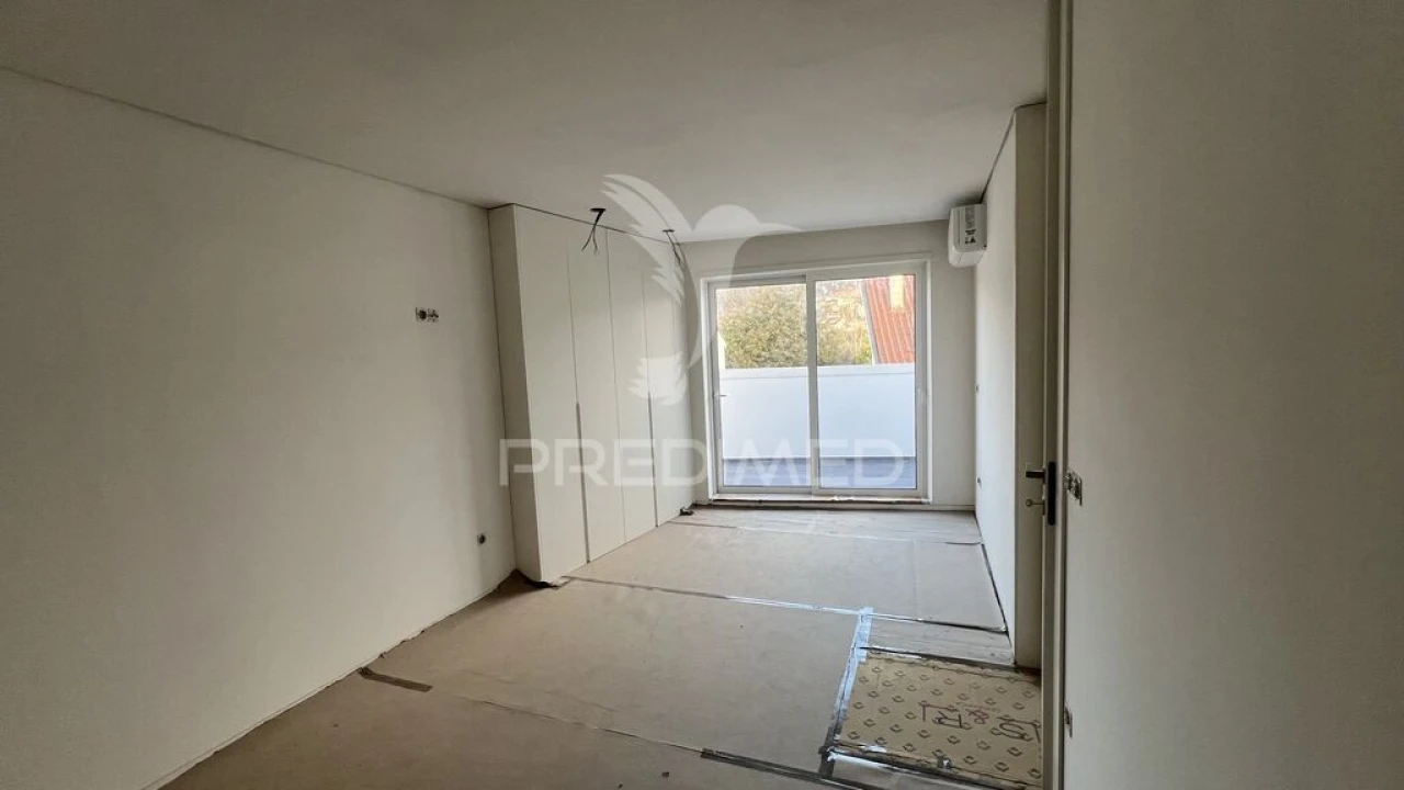 Apartamento T1 para Venda em Amares e Figueiredo Foto 7