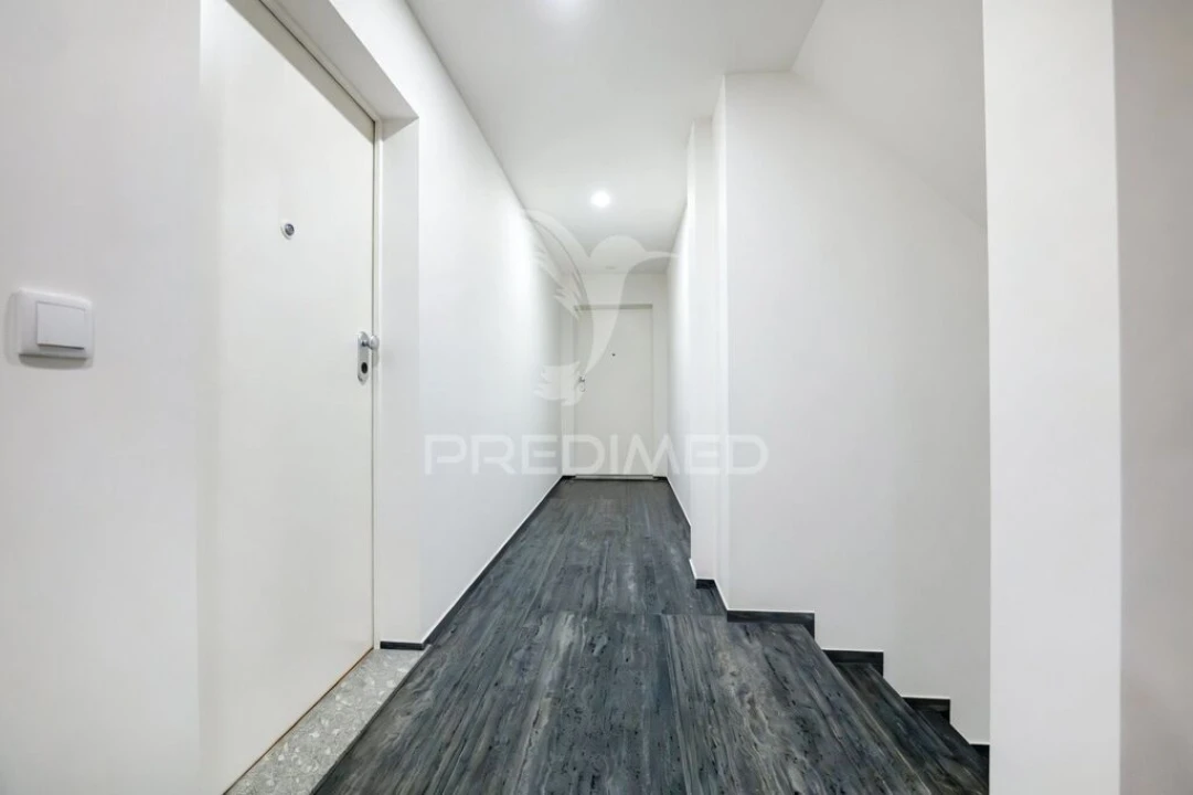 Apartamento T1 para Venda em Amares e Figueiredo Foto 16