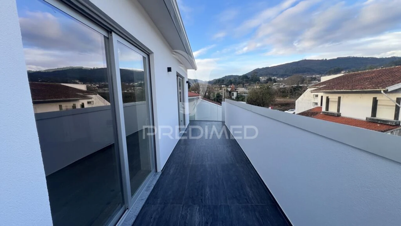 Apartamento T1 para Venda em Amares e Figueiredo Foto 13