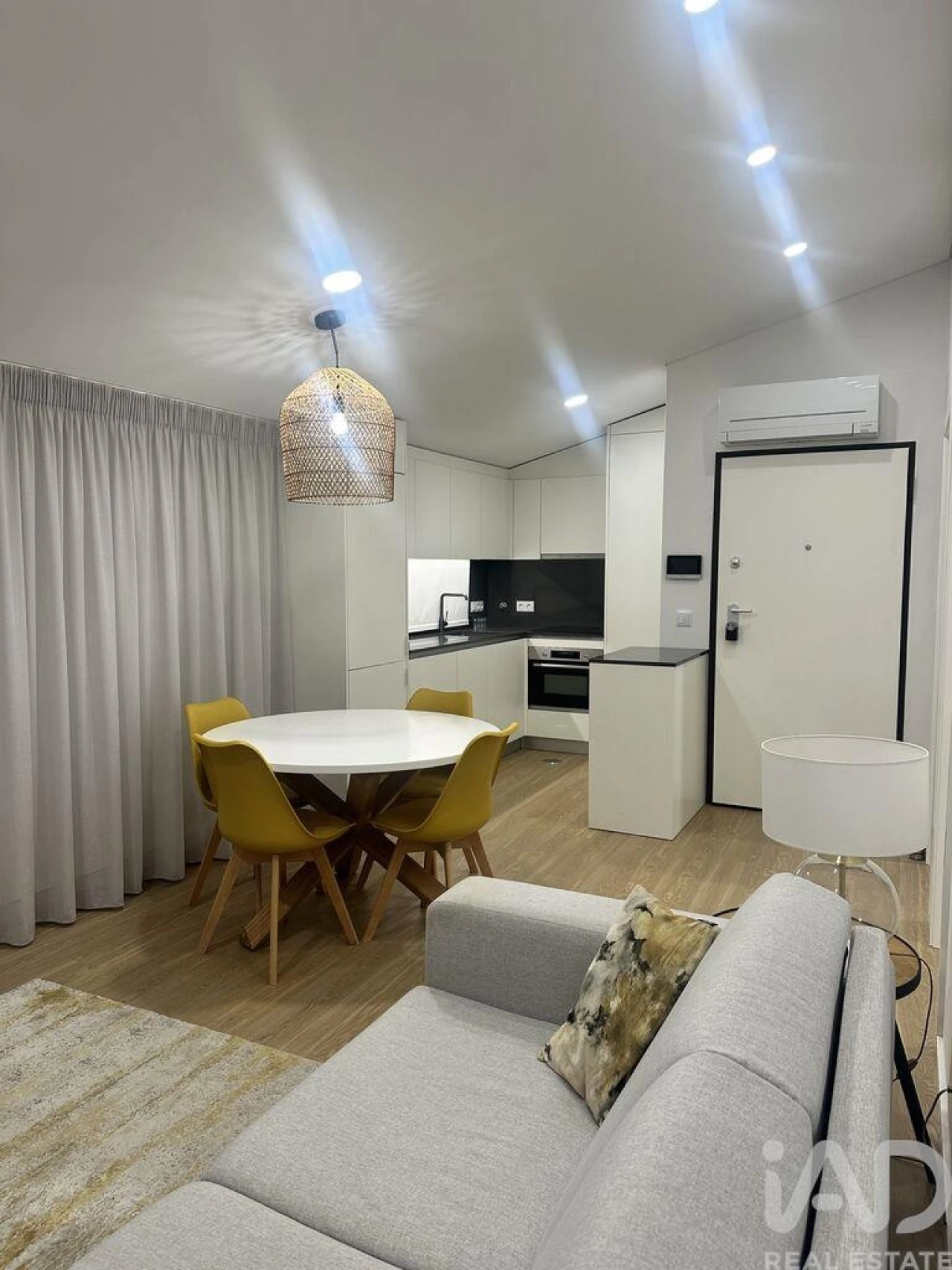 Apartamento T1 para Venda em Requeixo, Nossa Senhora de Fátima e Nariz Foto 4
