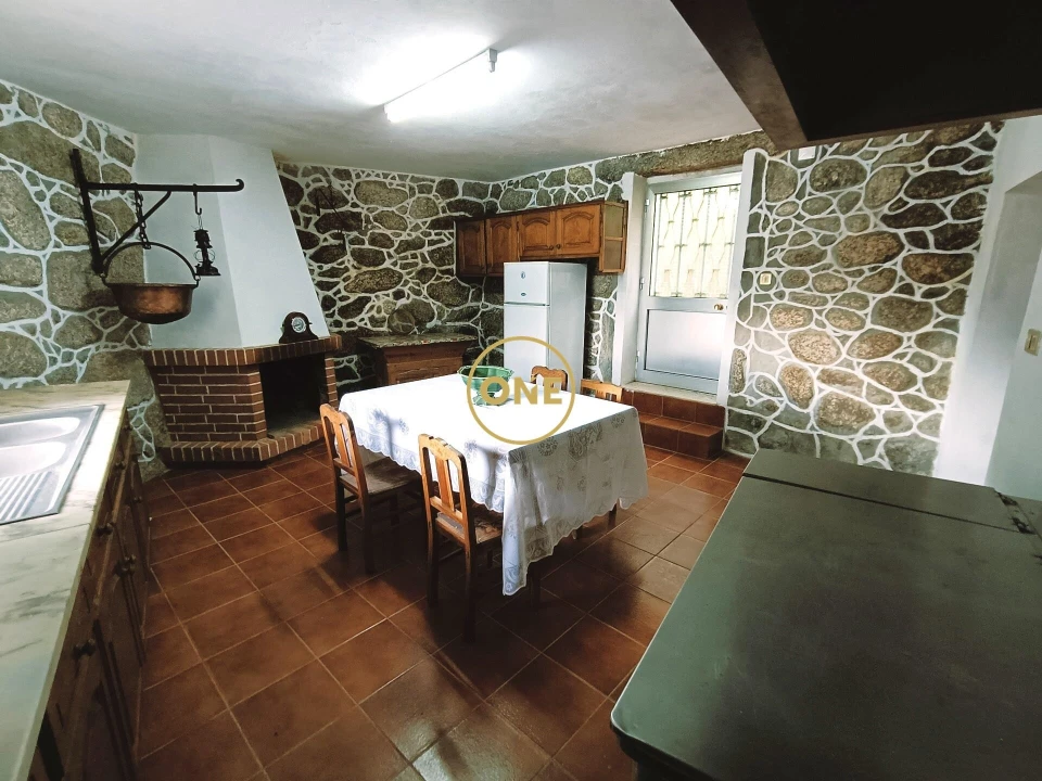 Moradia T3 para Venda em Cibões e Brufe Foto 2