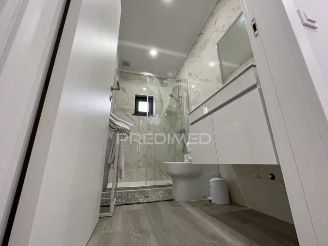 Moradia T6 para Venda em Madalena Foto 18