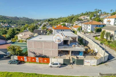 Moradia T3 para Venda em Orgens