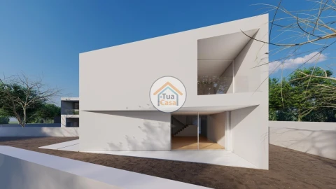 Moradia T3 para Venda em Orgens