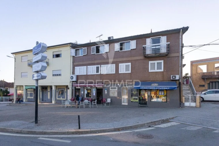 Moradia T4 para Venda em Campo e Sobrado