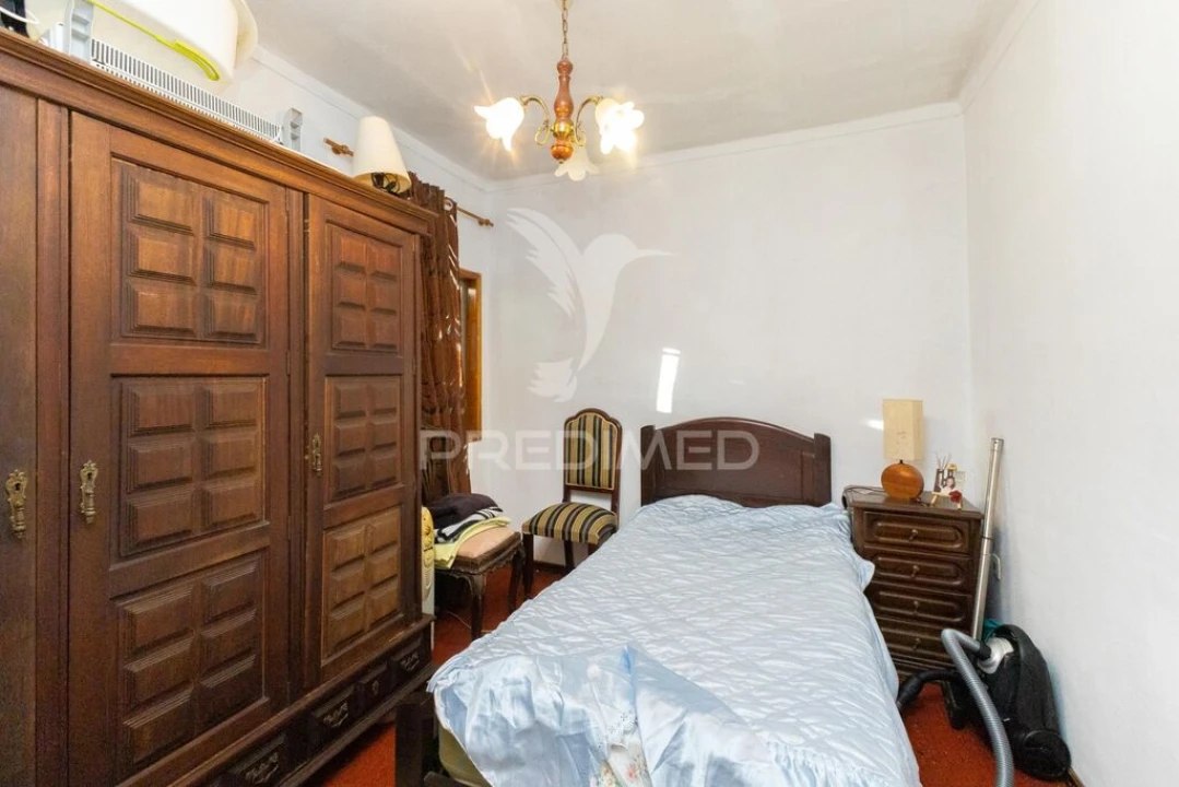 Moradia T4 para Venda em Campo e Sobrado Foto 9