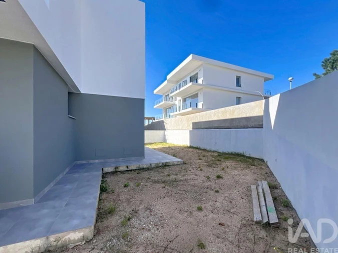 Moradia T3 para Venda em Ericeira Foto 12