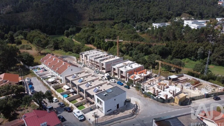 Moradia T3 para Venda em Fânzeres e São Pedro da Cova Foto 18