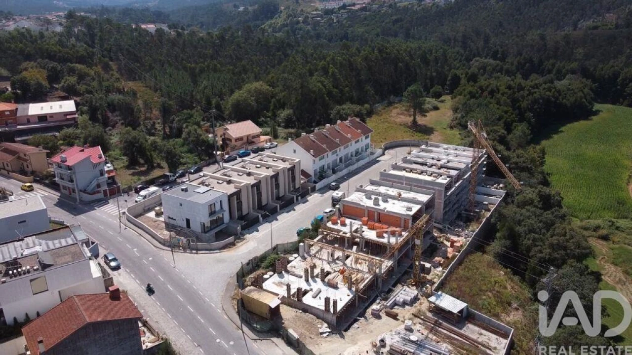 Moradia T3 para Venda em Fânzeres e São Pedro da Cova Foto 19