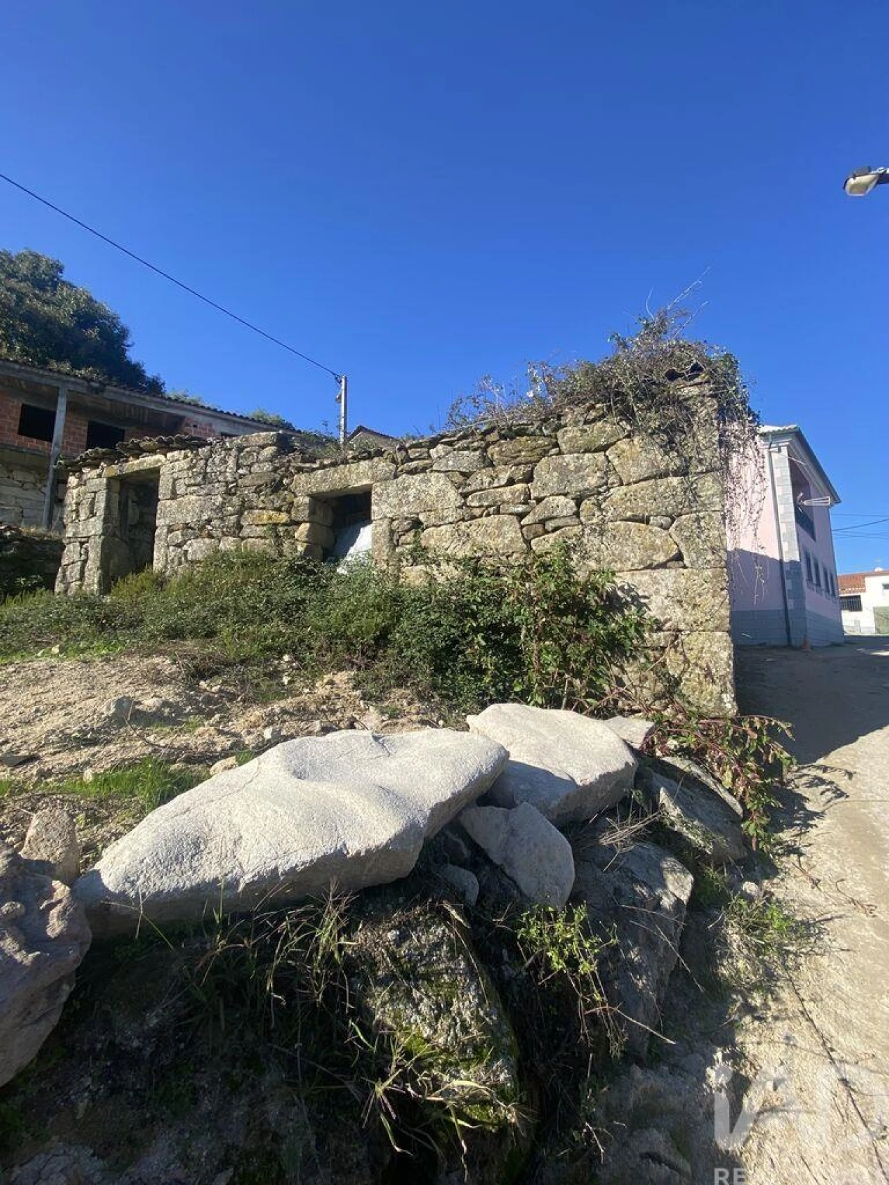 Moradia para Venda em Adoufe e Vilarinho de Samardã Foto 9