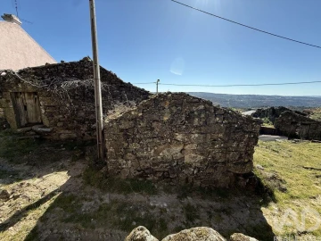 Moradia para Venda em Adoufe e Vilarinho de Samardã