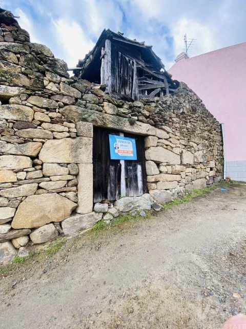 Moradia para Venda em Adoufe e Vilarinho de Samardã