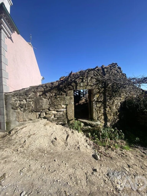 Moradia para Venda em Adoufe e Vilarinho de Samardã