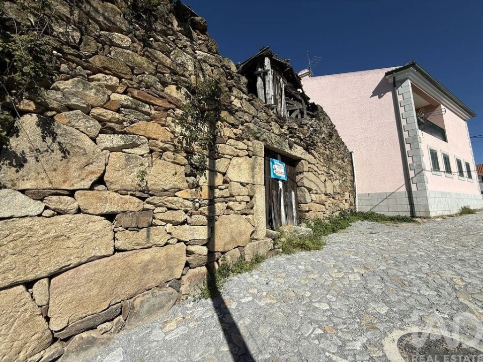 Moradia para Venda em Adoufe e Vilarinho de Samardã Foto 2