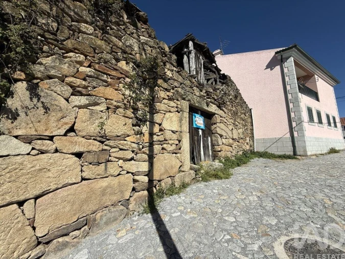 Moradia para Venda em Adoufe e Vilarinho de Samardã Foto 2