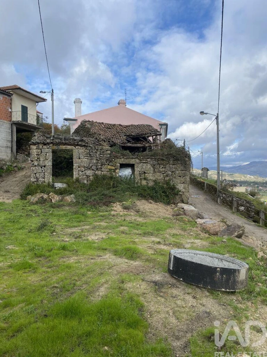 Moradia para Venda em Adoufe e Vilarinho de Samardã Foto 25