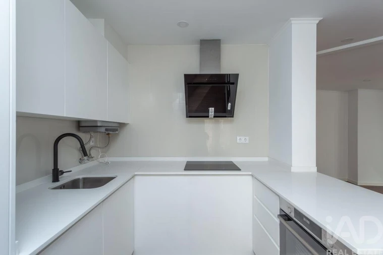 Apartamento T2 para Venda em Misericórdia Foto 8