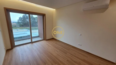 Moradia T4 para Venda em Bougado (São Martinho e Santiago)