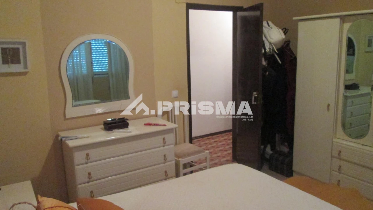 Moradia T4 para Venda em Monfortinho e Salvaterra do Extremo Foto 12