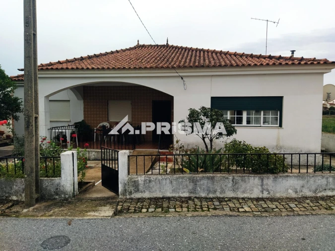 Moradia T4 para Venda em Monfortinho e Salvaterra do Extremo Foto 3