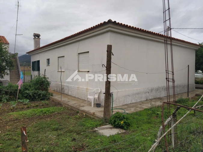 Moradia T4 para Venda em Monfortinho e Salvaterra do Extremo Foto 4