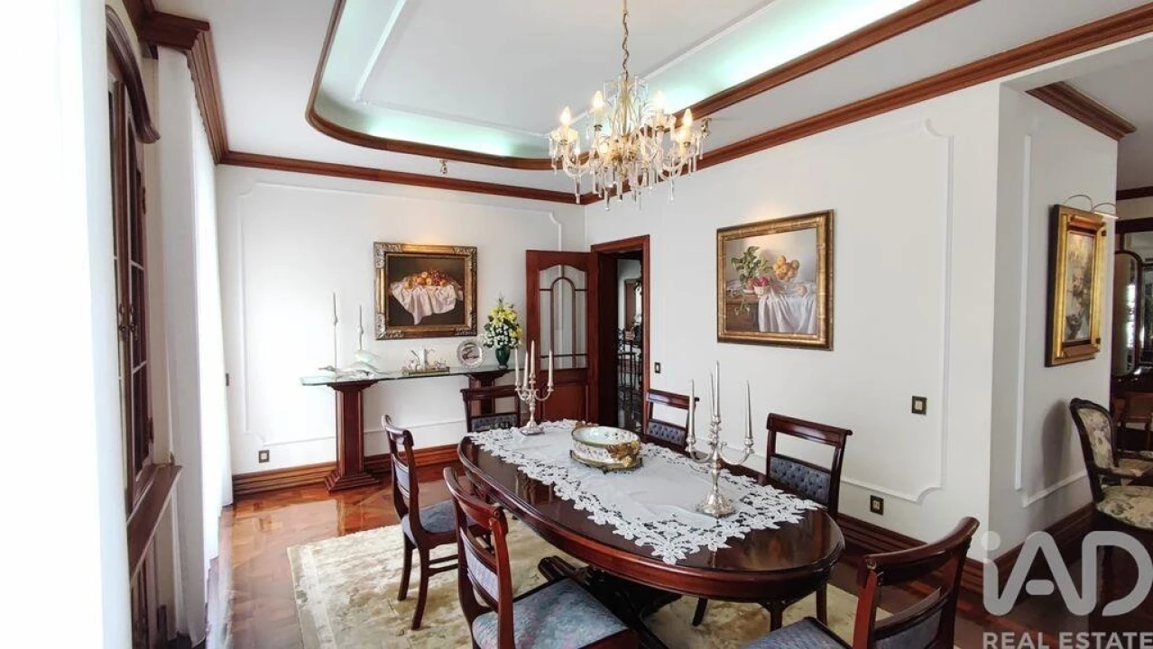 Moradia T4 para Venda em Relva Foto 5