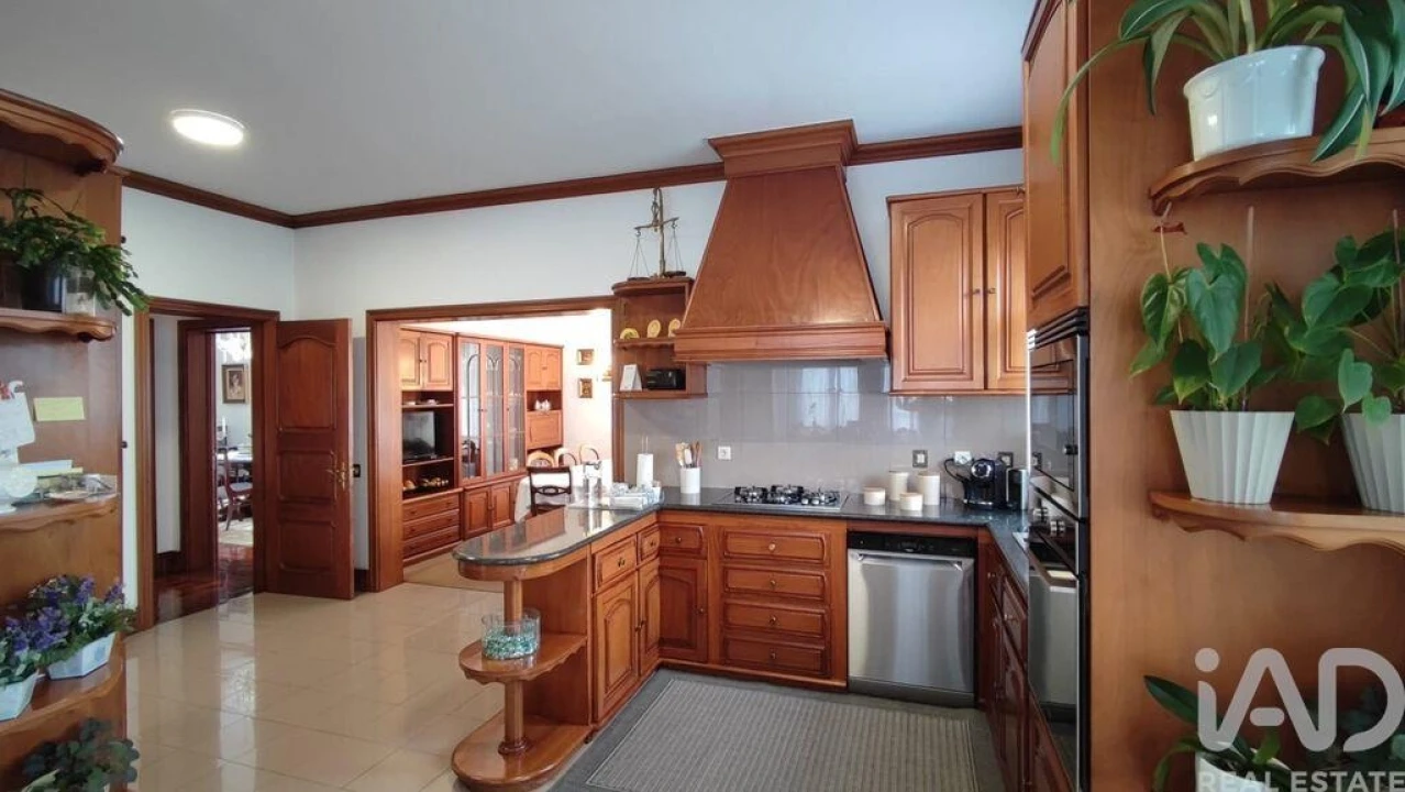 Moradia T4 para Venda em Relva Foto 9