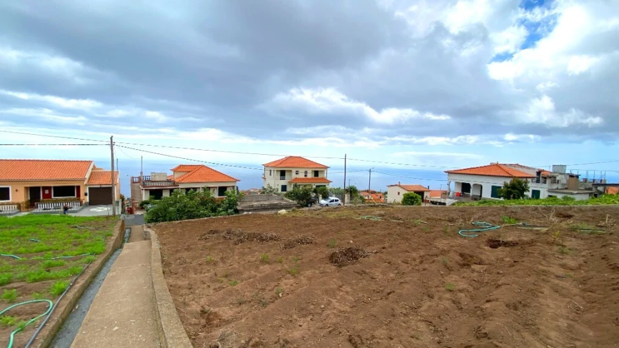 Terreno para Venda em Canhas Foto 16