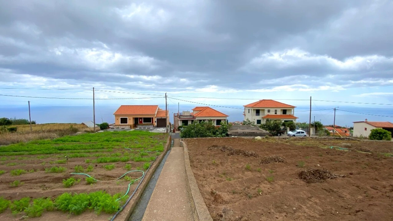 Terreno para Venda em Canhas Foto 15