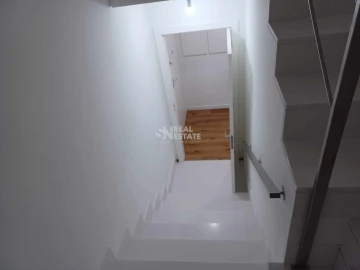 Apartamento T5 para Venda em Funchal (São Pedro)