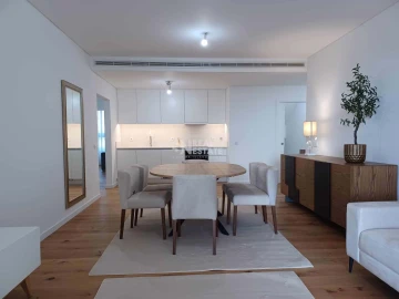 Apartamento T5 para Venda em Funchal (São Pedro)