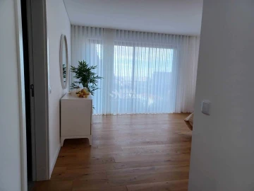 Apartamento T5 para Venda em Funchal (São Pedro)