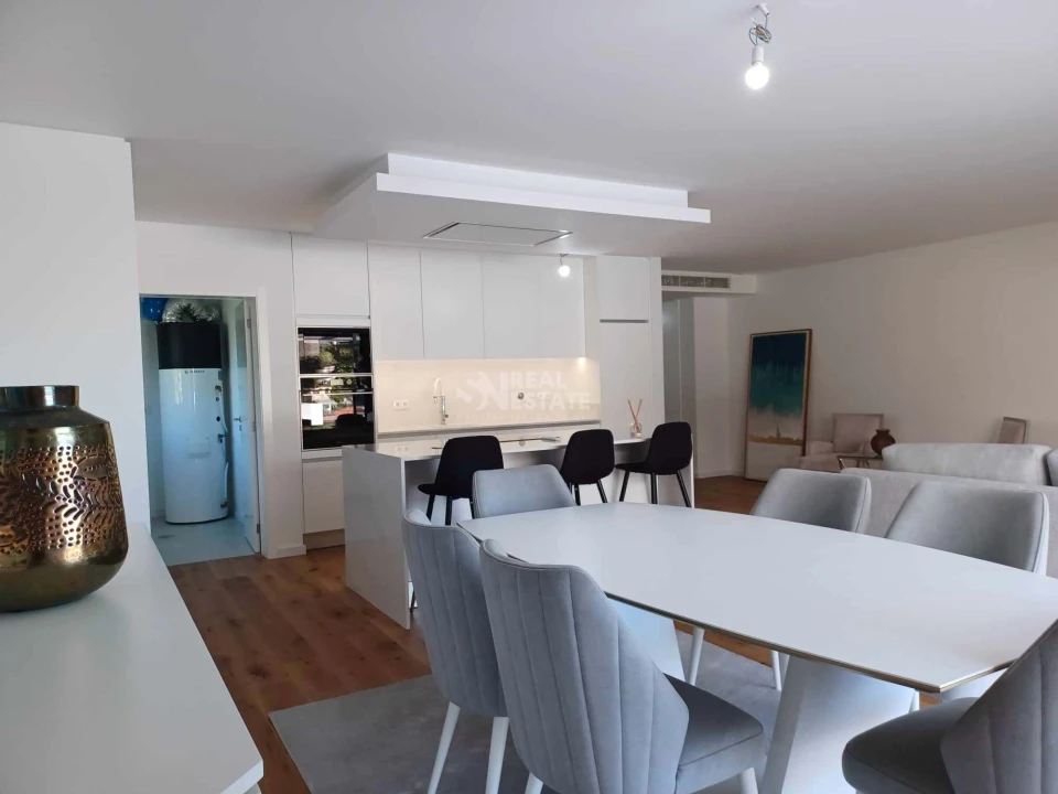 Apartamento T5 para Venda em Funchal (São Pedro) Foto 8