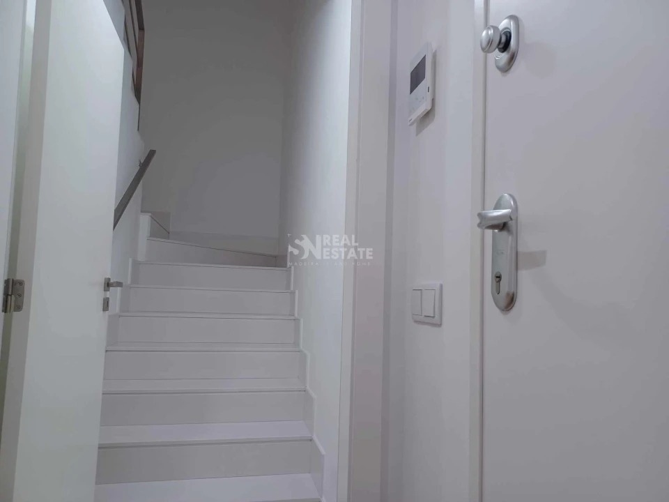 Apartamento T5 para Venda em Funchal (São Pedro) Foto 76