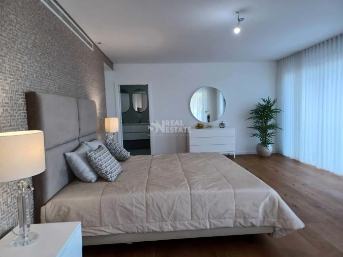 Apartamento T5 para Venda em Funchal (São Pedro) Foto 24