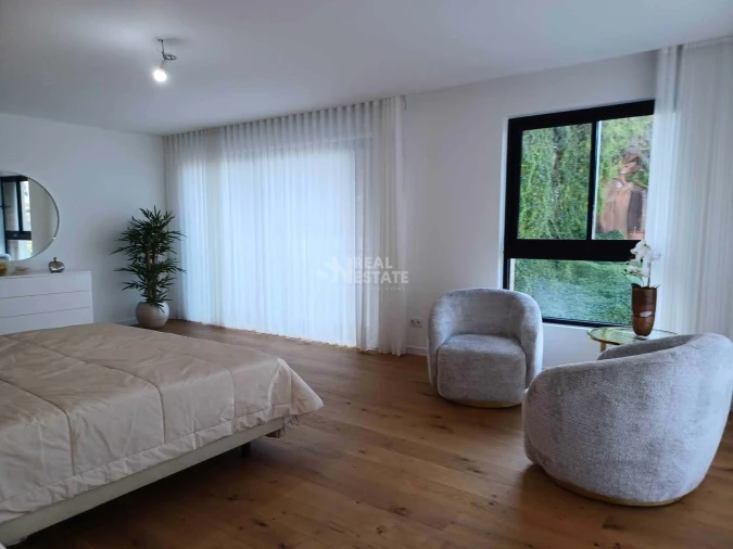 Apartamento T5 para Venda em Funchal (São Pedro) Foto 26